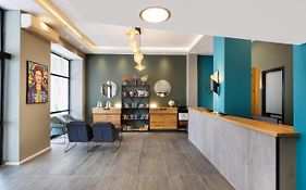 Residence Suites